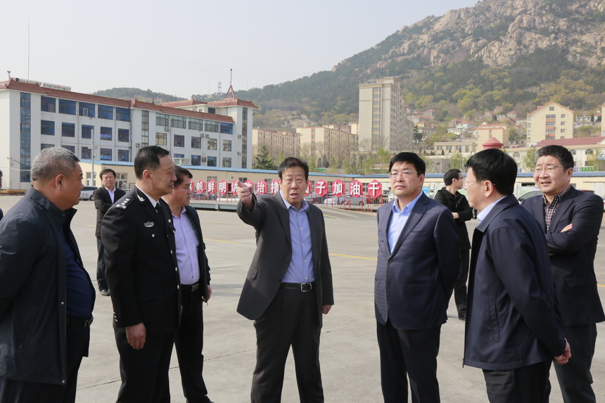 4月30日,威海副市长高书良带领各区市及市直有关部门,单位负责人来